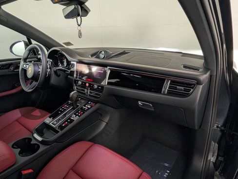 New 2026 Porsche Macan AWD/4WD image 19
