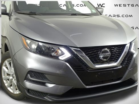 Used 2020 Nissan Rogue Sport SV image 47