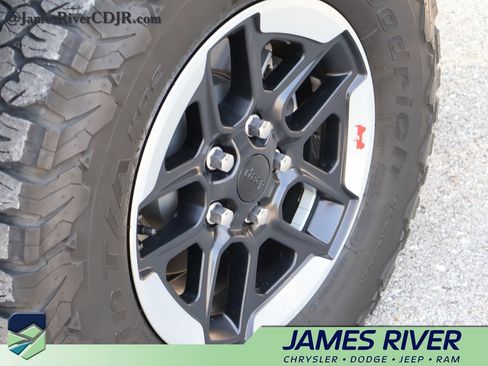 Used 2022 Jeep Wrangler Unlimited Sport AWD/4WD image 38