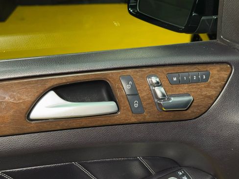 Used 2016 Mercedes-Benz GL 450 4MATIC w/ Premium I Package image 31