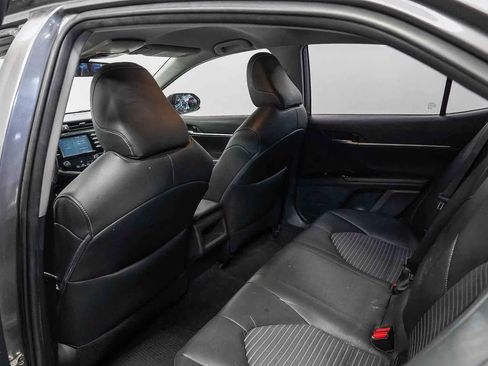 Used 2019 Toyota Camry SE w/ Protection Package (Q2) FWD image 18