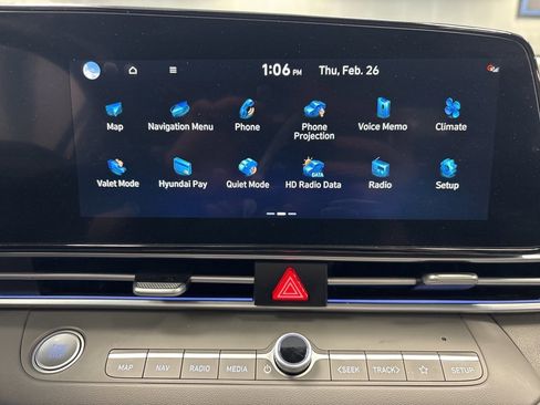 Used 2025 Hyundai Elantra SEL image 29