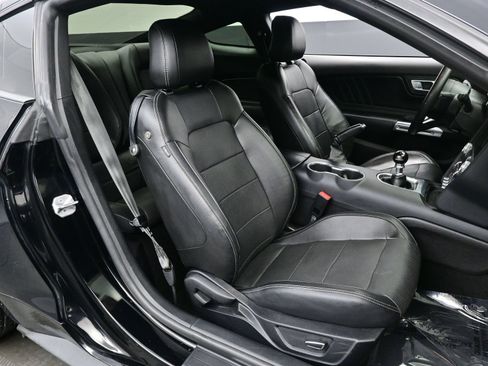 Used 2019 Ford Mustang GT Premium w/ GT Performance Package RWD image 14