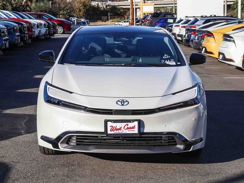 New 2026 Toyota Prius Limited image 2