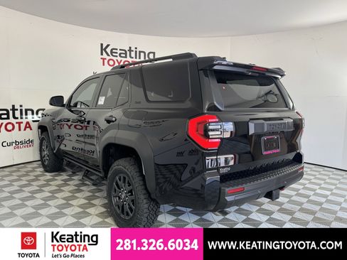 New 2026 Toyota 4Runner SR5 RWD image 10