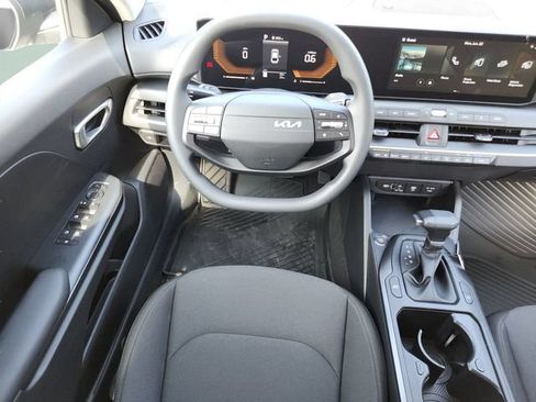 New 2026 Kia K4 FWD image 18