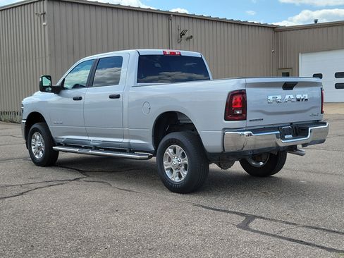 Used 2026 RAM 2500 Big Horn AWD/4WD image 3