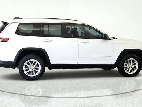 Used 2022 Jeep Grand Cherokee L Laredo w/ Luxury Tech Group I AWD/4WD image 7