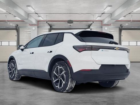 New 2026 Chevrolet Equinox EV LT FWD image 5