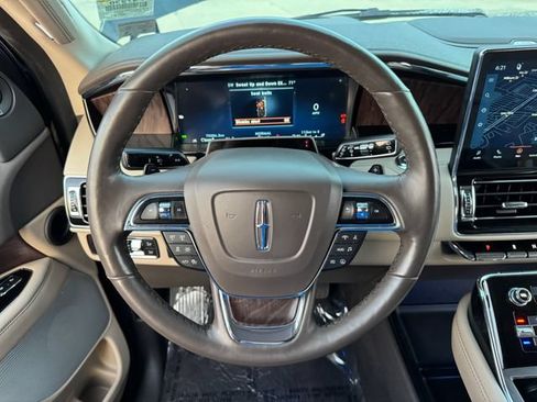 Used 2022 Lincoln Navigator L Reserve AWD/4WD image 26