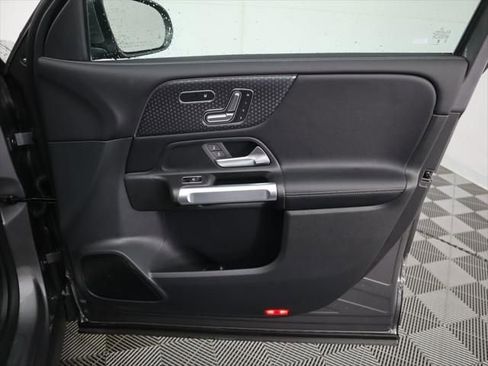 New 2026 Mercedes-Benz GLB 250 image 26