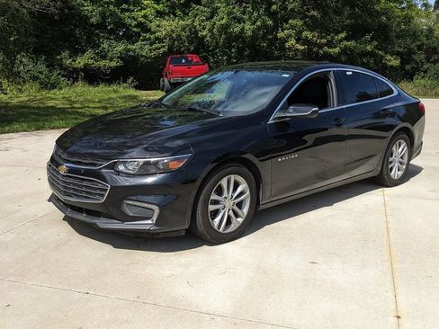 Used 2017 Chevrolet Malibu LT FWD image 7
