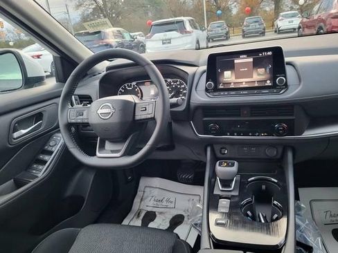 Used 2026 Nissan Rogue SV FWD image 16