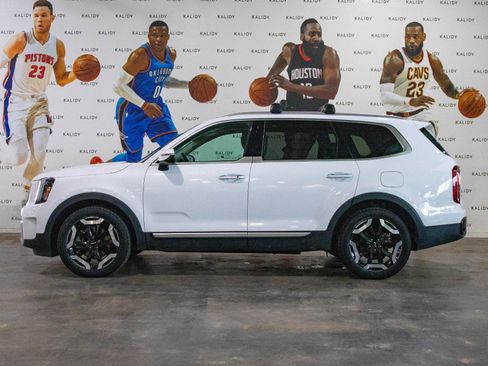 Used 2025 Kia Telluride S AWD/4WD image 18