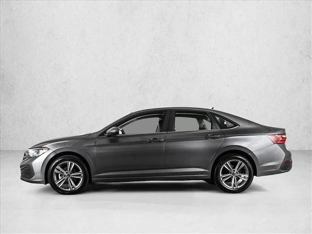 Used 2024 Volkswagen Jetta SE FWD image 9