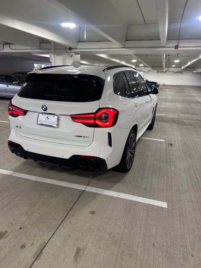 Used 2024 BMW X3 xDrive30i w/ M Sport Package AWD/4WD image 6