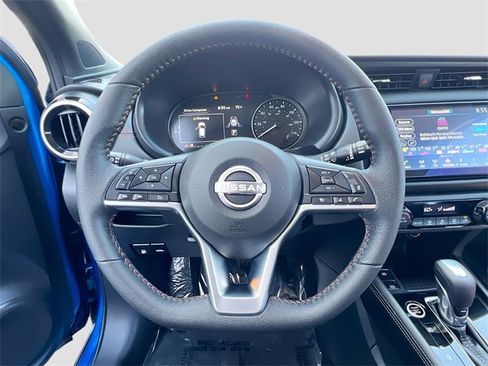 Used 2024 Nissan Kicks SR image 11