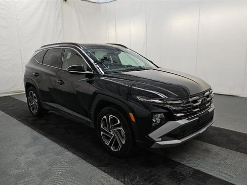 Used 2025 Hyundai Tucson Limited image 3