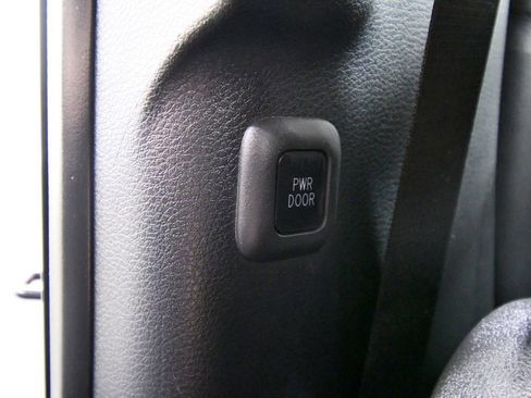 Used 2023 Toyota Sienna Platinum AWD/4WD image 20