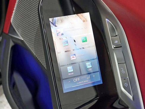 Used 2025 BMW 740i xDrive image 40