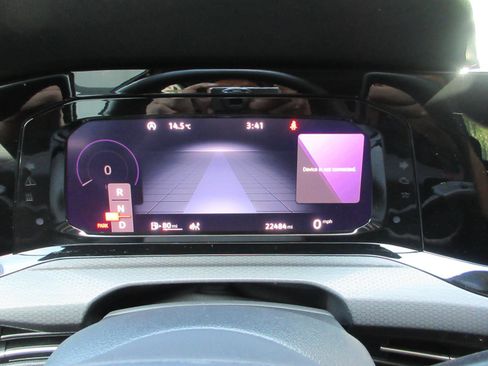 Used 2023 Volkswagen GTI SE FWD image 10