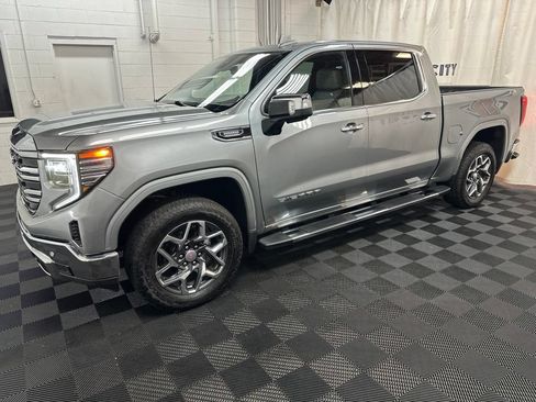 Used 2025 GMC Sierra 1500 SLT w/ SLT Premium Plus Package AWD/4WD image 5