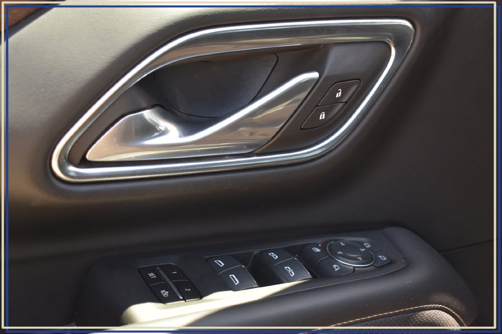 Certified 2024 Chevrolet Suburban Premier AWD/4WD image 19
