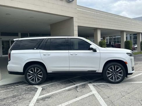 Used 2021 Cadillac Escalade Sport w/ Driver Assist Tech Package AWD/4WD image 6