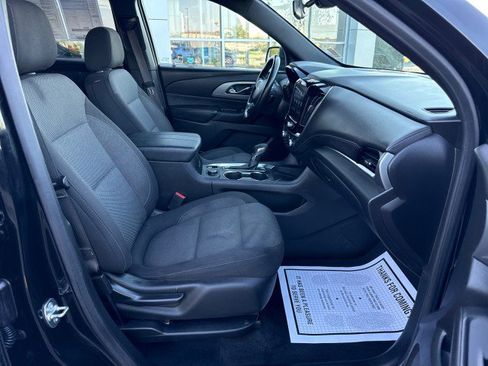 Used 2024 Chevrolet Traverse LT FWD image 30