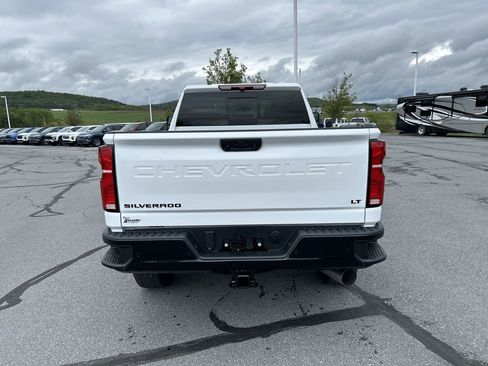 New 2026 Chevrolet Silverado 3500 LT w/ Trail Boss Package AWD/4WD image 6