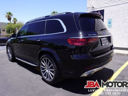 Used 2024 Mercedes-Benz GLS 580 4MATIC image 4