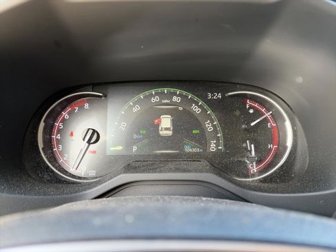 Used 2021 Toyota RAV4 Limited image 10