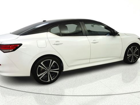 Used 2023 Nissan Sentra SR FWD image 7