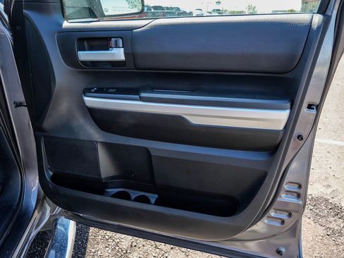 Used 2017 Toyota Tundra SR5 image 16