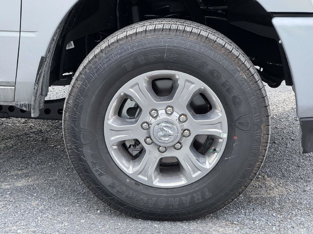 New 2026 RAM 3500 Big Horn AWD/4WD image 11