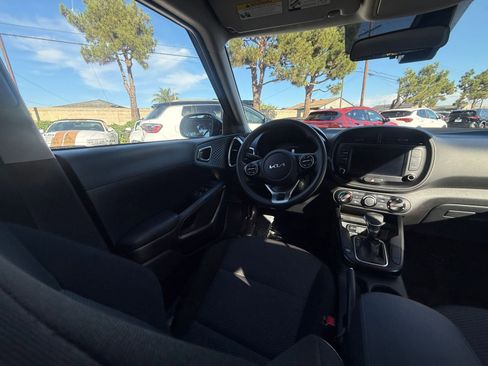 Used 2025 Kia Soul LX w/ LX Technology Package image 30