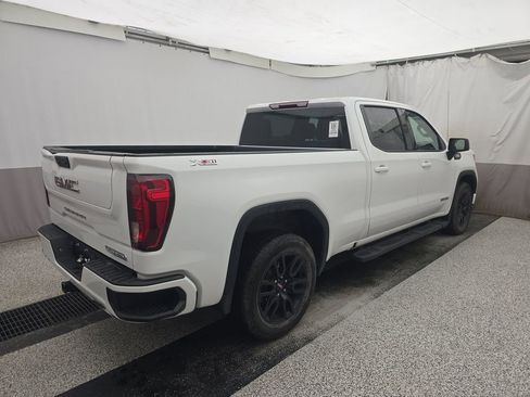 Used 2022 GMC Sierra 1500 Elevation w/ X31 Off-Road Package AWD/4WD image 2