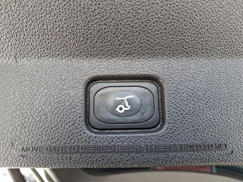 Used 2015 Ford Explorer XLT w/ Equipment Group 202B image 30