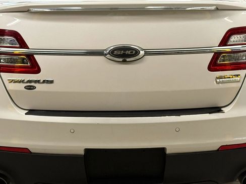Used 2016 Ford Taurus SHO w/ Sho Performance Package image 11