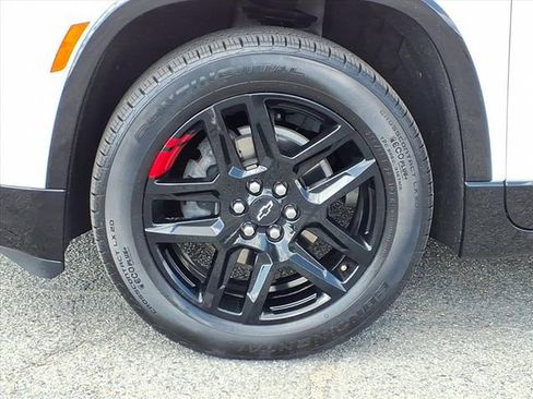 Used 2023 Chevrolet Traverse Premier w/ Redline Edition FWD image 11