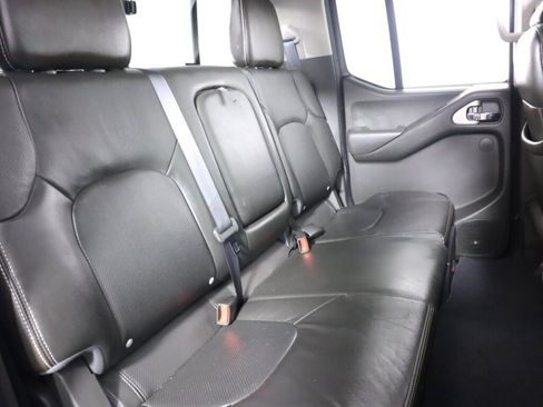 Used 2019 Nissan Frontier PRO-4X AWD/4WD image 37