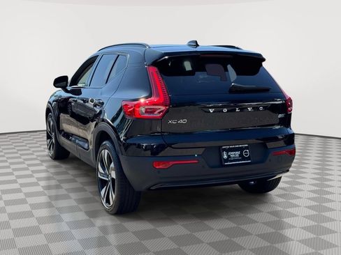Used 2024 Volvo XC40 B5 Plus w/ Protection Package Premier AWD/4WD image 5