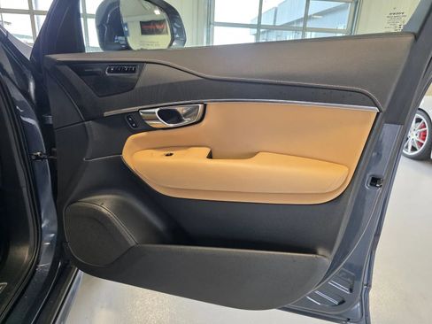 Used 2022 Volvo XC90 T6 Inscription image 8