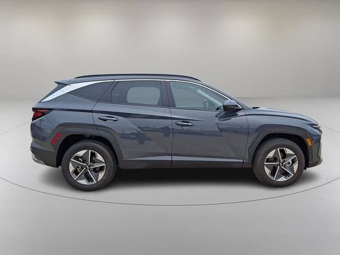 Certified 2025 Hyundai Tucson SEL AWD/4WD image 12