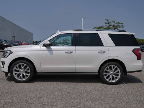 Used 2019 Ford Expedition Limited w/ Equipment Group 302A AWD/4WD image 10