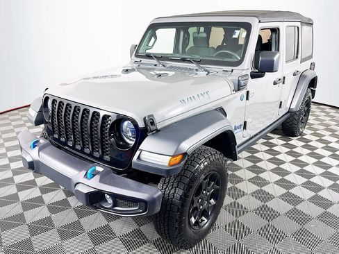 Used 2023 Jeep Wrangler Unlimited AWD/4WD image 3