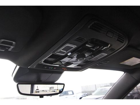 Used 2025 Cadillac Escalade Premium Luxury AWD/4WD image 27