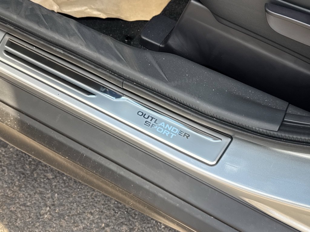 New 2027 Mitsubishi Outlander Sport SE FWD image 22
