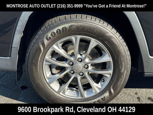 Used 2019 Jeep Cherokee Latitude Plus w/ Comfort/Convenience Group image 57