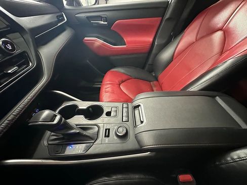 Used 2022 Toyota Highlander XSE image 40
